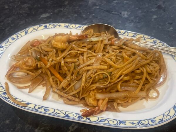 031.Tallarines con gambas y verdura