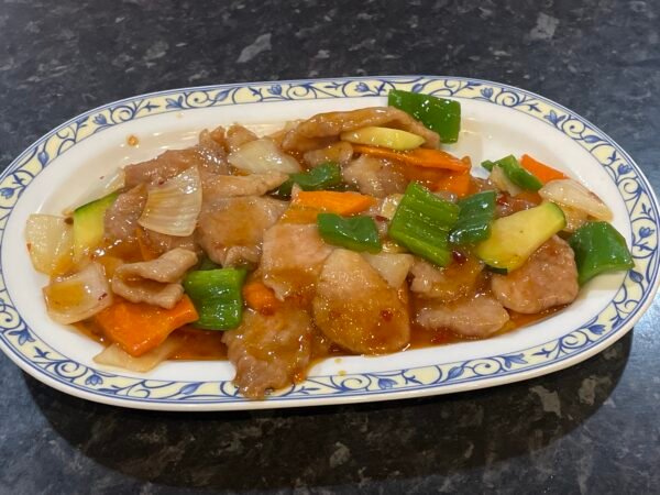 043.Cerdo salteado con guindillas