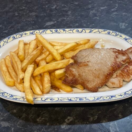 046.Lomo a la plancha con patatas fritas