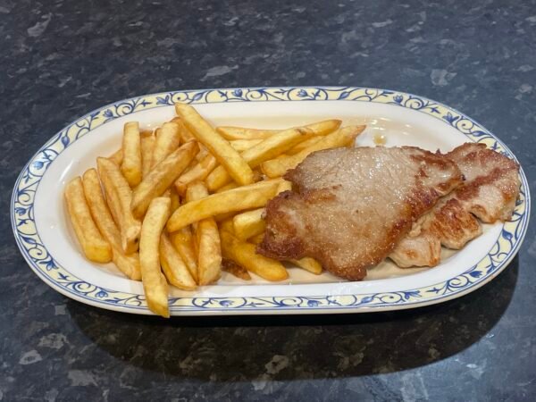 046.Lomo a la plancha con patatas fritas