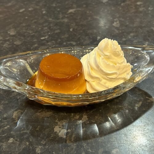 628.Flan con nata
