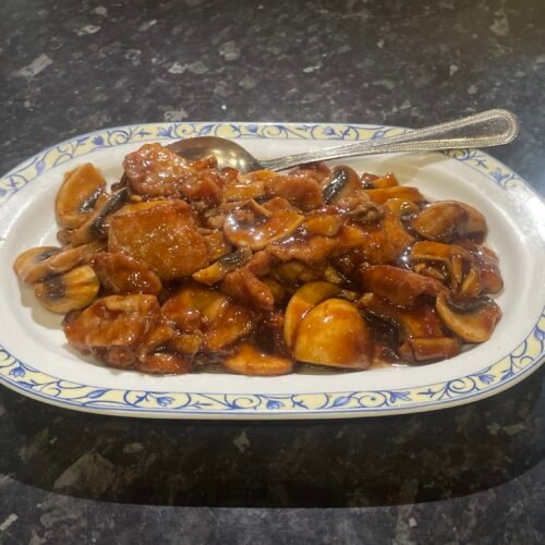 045.Carne salteada con champiñones