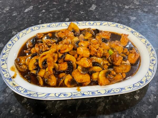 088.Pollo con champiñones