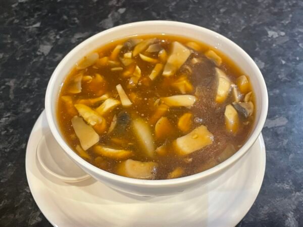 015.Sopa de pollo con champiñones
