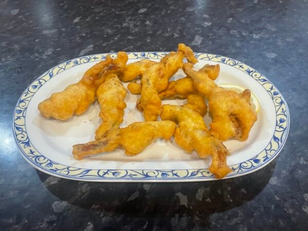 122.Ancas de rana fritas